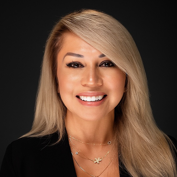 Headshot PL Patricia. Lozano